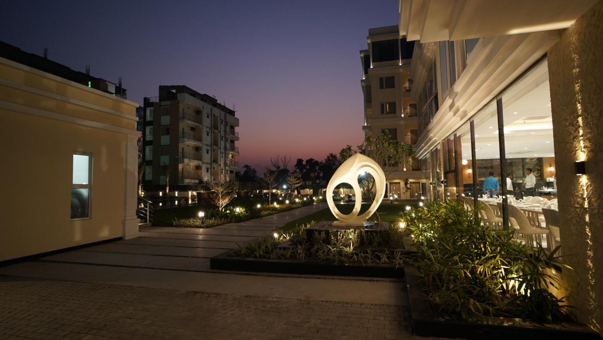 Antique Regency !! Luxurious Hotel In Digha !! Exterior foto